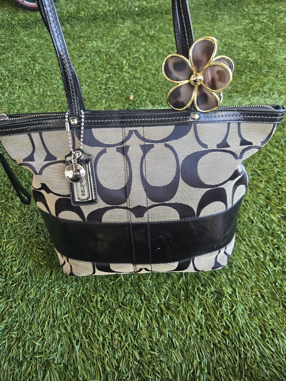 Coach Canvas Signature Tote in Black and Khaki